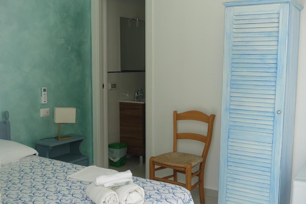 Il Capriccio Guesthouse Ponza Bagian luar foto