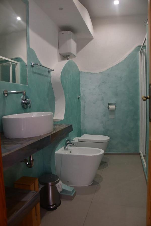 Il Capriccio Guesthouse Ponza Bagian luar foto