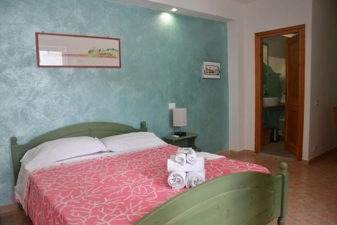 Il Capriccio Guesthouse Ponza Bagian luar foto