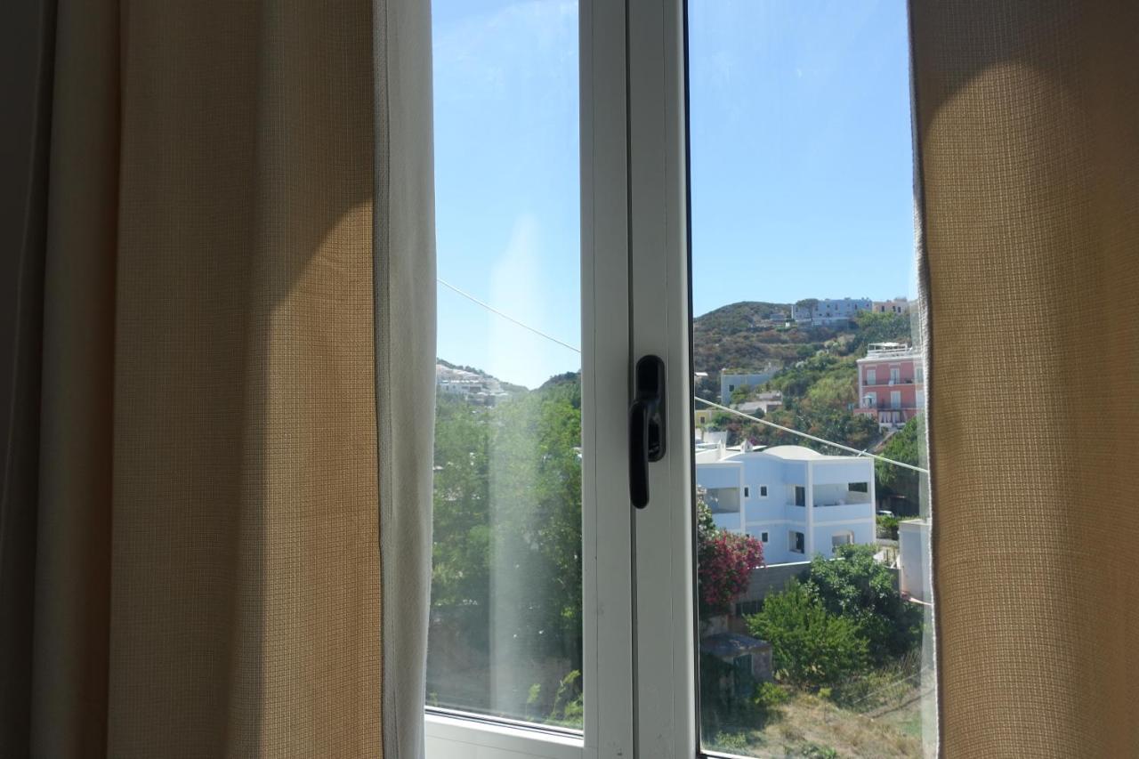 Il Capriccio Guesthouse Ponza Bagian luar foto