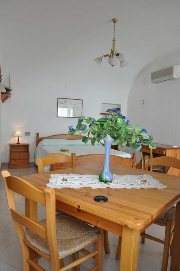 Il Capriccio Guesthouse Ponza Bagian luar foto